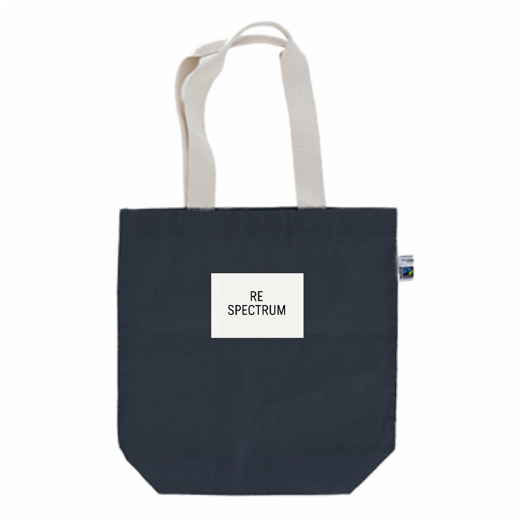 RE SPECTRUM フェアトレードトート M｜Typography Logo（ネイビー×ロゴ）